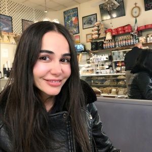 Meet your Posher, Fahriye nihal